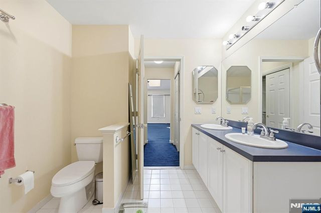 427 Hartford Drive 4028, Nutley, NJ 07110