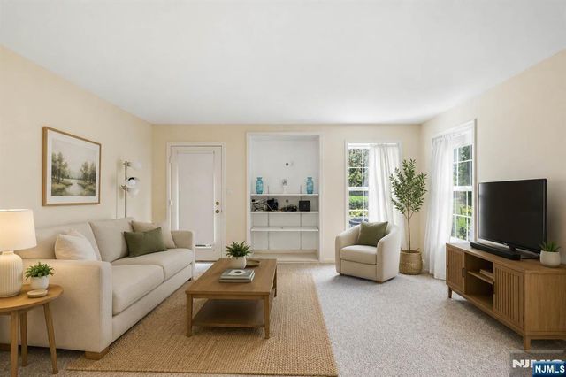 427 Hartford Drive 4028, Nutley, NJ 07110