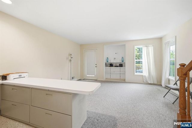 427 Hartford Drive 4028, Nutley, NJ 07110