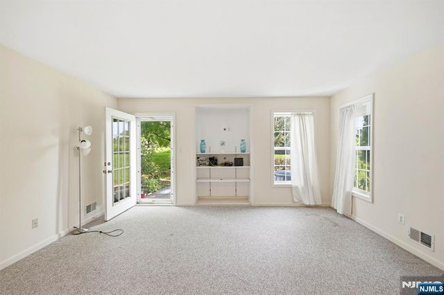 427 Hartford Drive 4028, Nutley, NJ 07110