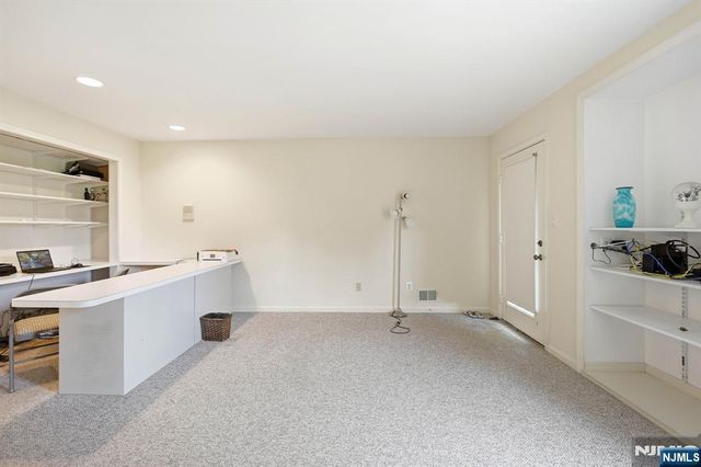 427 Hartford Drive 4028, Nutley, NJ 07110