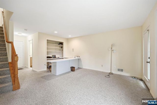 427 Hartford Drive 4028, Nutley, NJ 07110