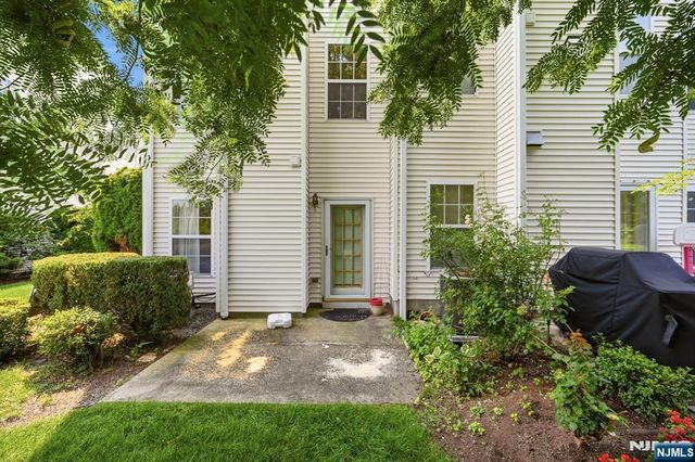 427 Hartford Drive 4028, Nutley, NJ 07110