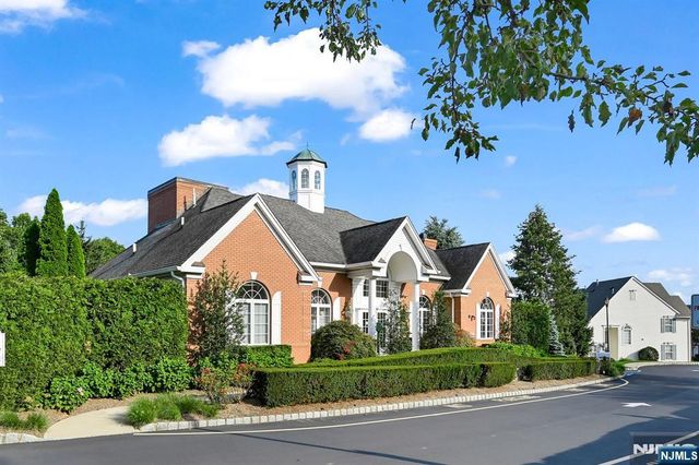 427 Hartford Drive 4028, Nutley, NJ 07110
