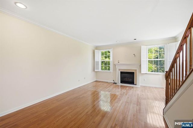 427 Hartford Drive 4028, Nutley, NJ 07110