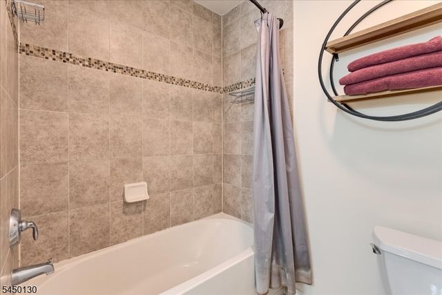 79 Mara Blvd, Sparta Twp., NJ 07871
