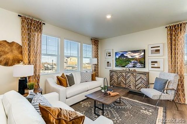 4809 Lynxes Way, Johnstown, CO 80534