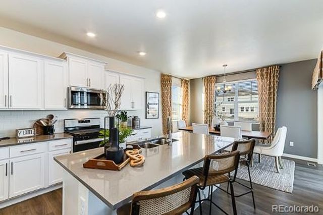 4809 Lynxes Way, Johnstown, CO 80534
