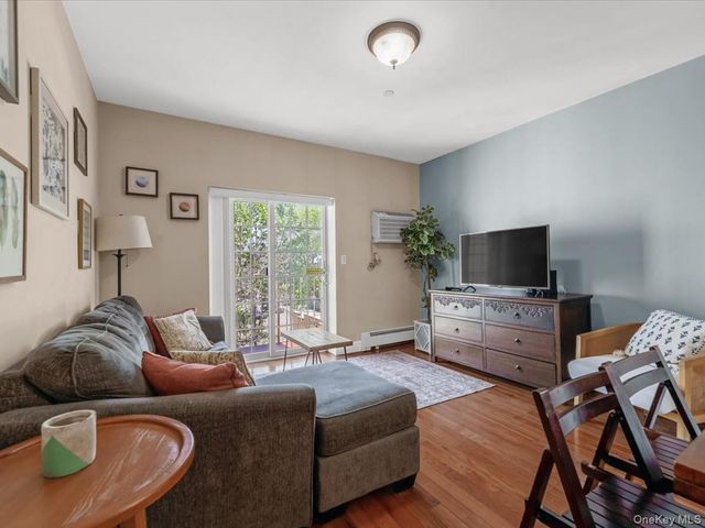 2525 Newtown Avenue 5D, Astoria, NY 11102