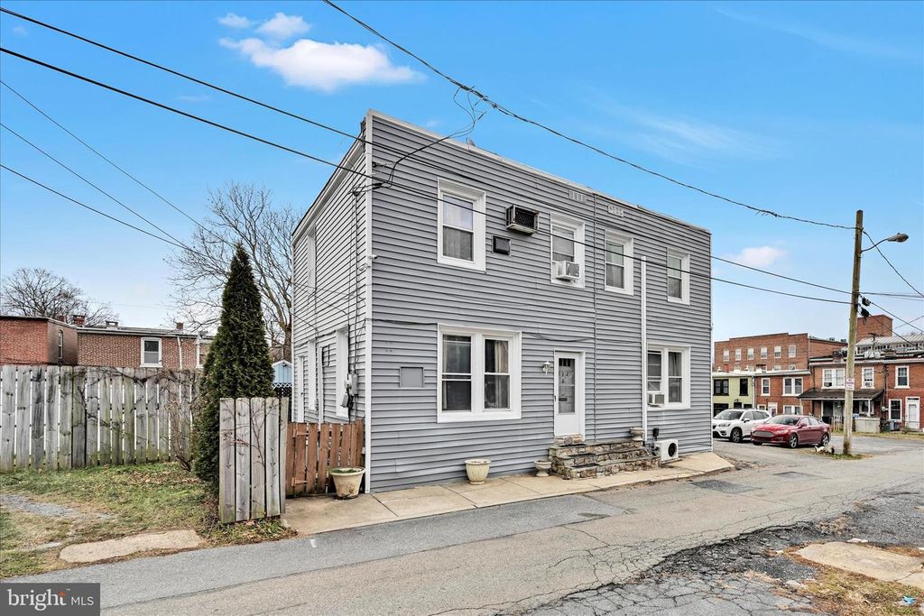 132 REO AVE, Lancaster, PA 17603