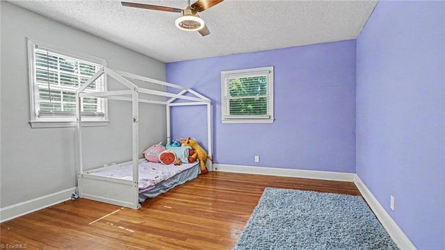 4131 GRACEMONT Drive, Winston-salem, NC 27106
