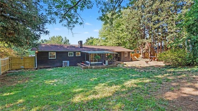4131 GRACEMONT Drive, Winston-salem, NC 27106