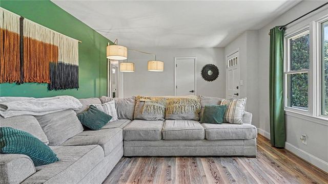 4131 GRACEMONT Drive, Winston-salem, NC 27106