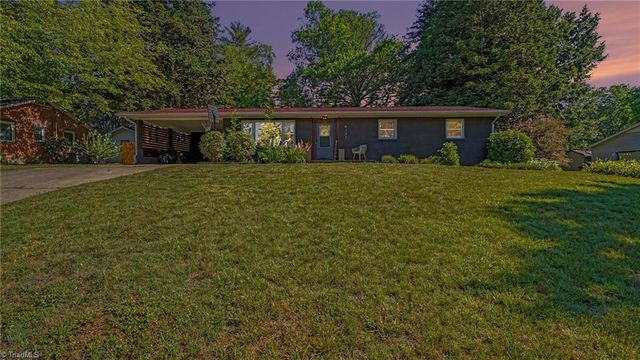4131 GRACEMONT Drive, Winston-salem, NC 27106