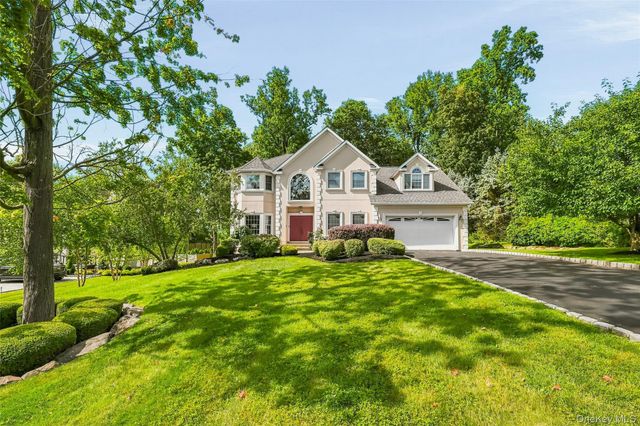 48 Greenwich Avenue, Central Valley, NY 10917