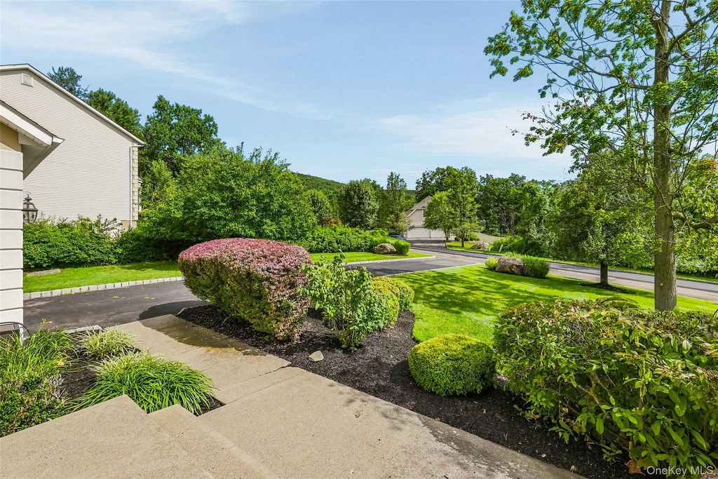 48 Greenwich Avenue, Central Valley, NY 10917 — photo 3
