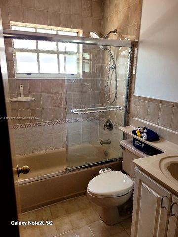 9114 SW 163rd Ter, Palmetto Bay, FL 33157