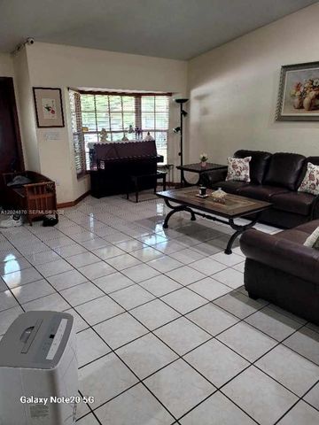 9114 SW 163rd Ter, Palmetto Bay, FL 33157