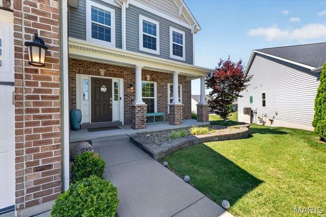 2385 Chemin Avenue, St Charles, MO 63301