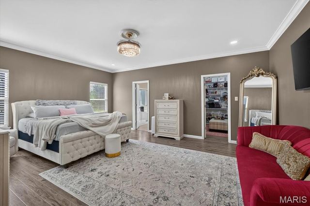 2385 Chemin Avenue, St Charles, MO 63301