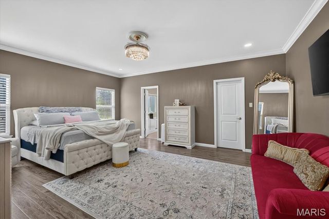 2385 Chemin Avenue, St Charles, MO 63301