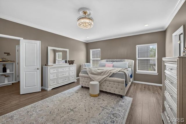 2385 Chemin Avenue, St Charles, MO 63301