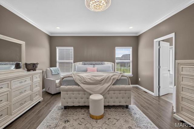 2385 Chemin Avenue, St Charles, MO 63301