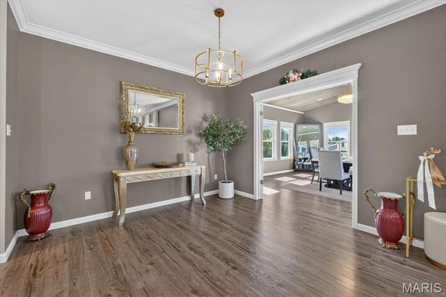2385 Chemin Avenue, St Charles, MO 63301