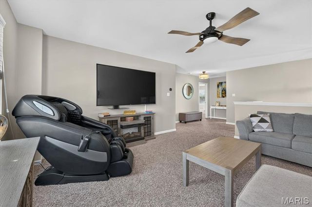 2385 Chemin Avenue, St Charles, MO 63301