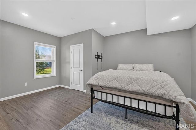 2385 Chemin Avenue, St Charles, MO 63301