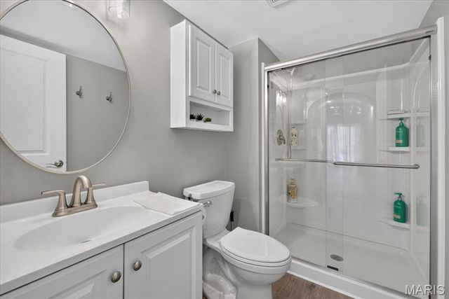 2385 Chemin Avenue, St Charles, MO 63301