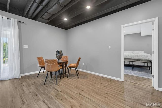 2385 Chemin Avenue, St Charles, MO 63301