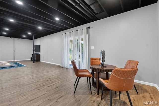 2385 Chemin Avenue, St Charles, MO 63301