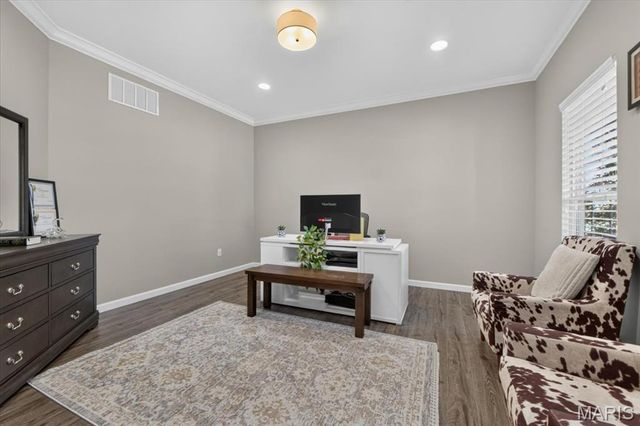 2385 Chemin Avenue, St Charles, MO 63301