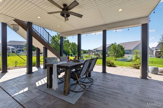 2385 Chemin Avenue, St Charles, MO 63301