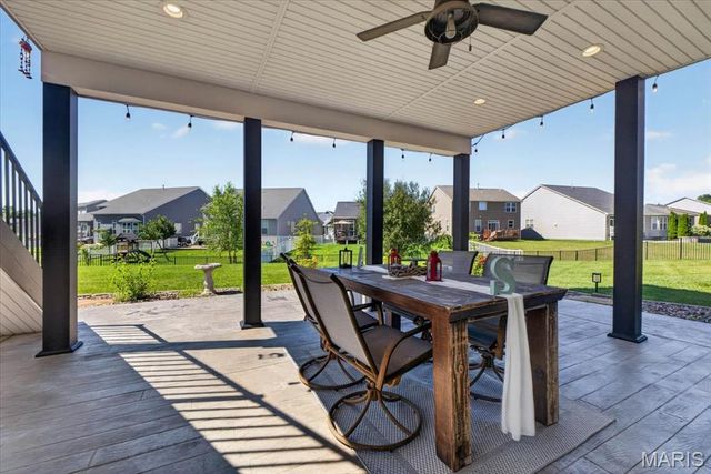 2385 Chemin Avenue, St Charles, MO 63301