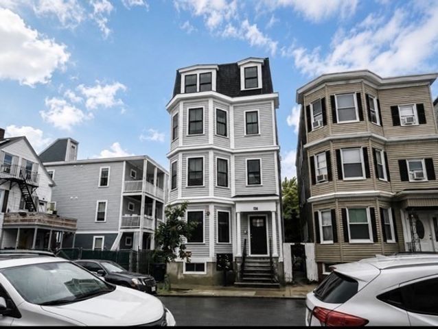 303 Maverick Street 4PH, Boston, MA 02128