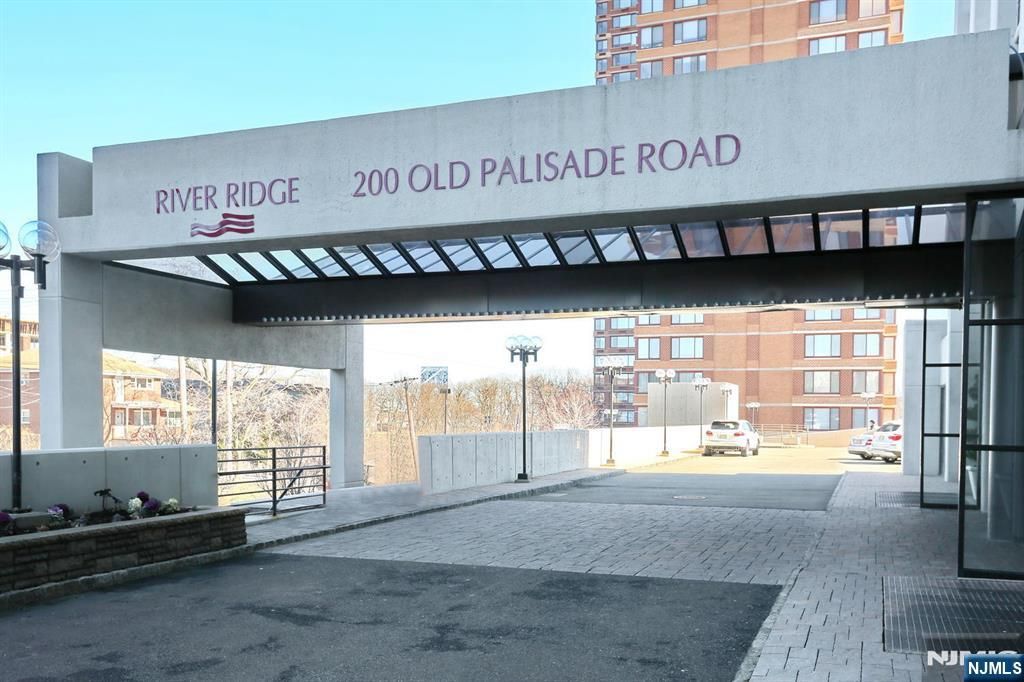 200 Old Palisade Road 19J, Fort Lee, NJ 07024