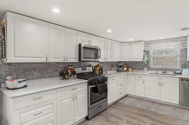 20406 PEACHTREE LANE, Dade City, FL 33523