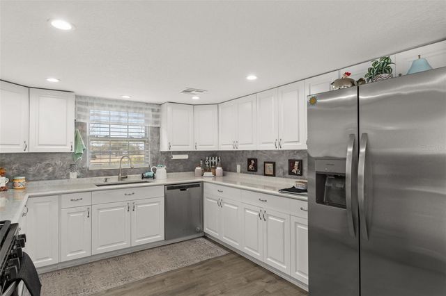 20406 PEACHTREE LANE, Dade City, FL 33523