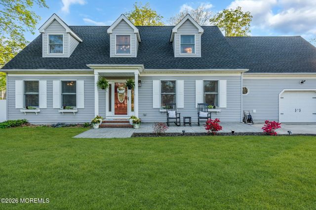 65 Serpentine Drive, Bayville, NJ 08721