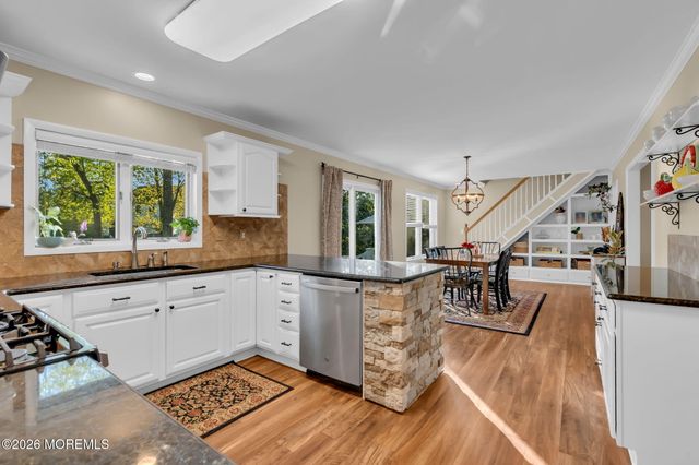 65 Serpentine Drive, Bayville, NJ 08721