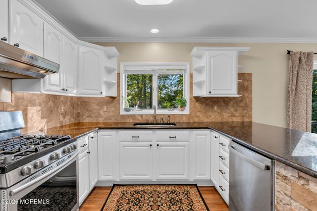 65 Serpentine Drive, Bayville, NJ 08721