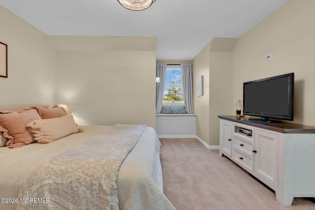 65 Serpentine Drive, Bayville, NJ 08721