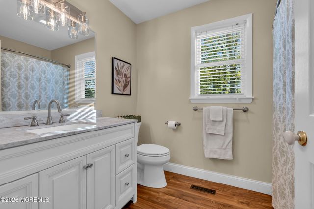 65 Serpentine Drive, Bayville, NJ 08721