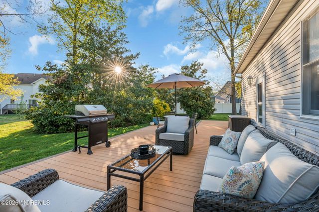 65 Serpentine Drive, Bayville, NJ 08721