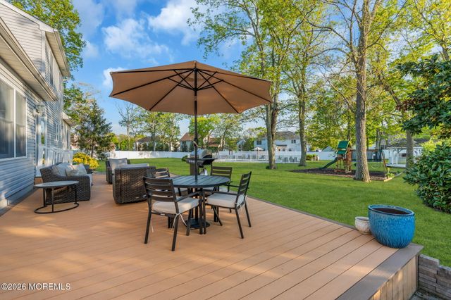 65 Serpentine Drive, Bayville, NJ 08721