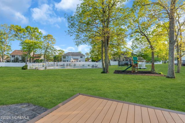 65 Serpentine Drive, Bayville, NJ 08721