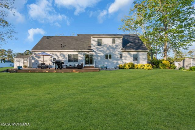 65 Serpentine Drive, Bayville, NJ 08721