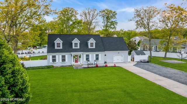 65 Serpentine Drive, Bayville, NJ 08721